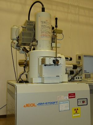 高分解能電界放射型走査型電子顕微鏡